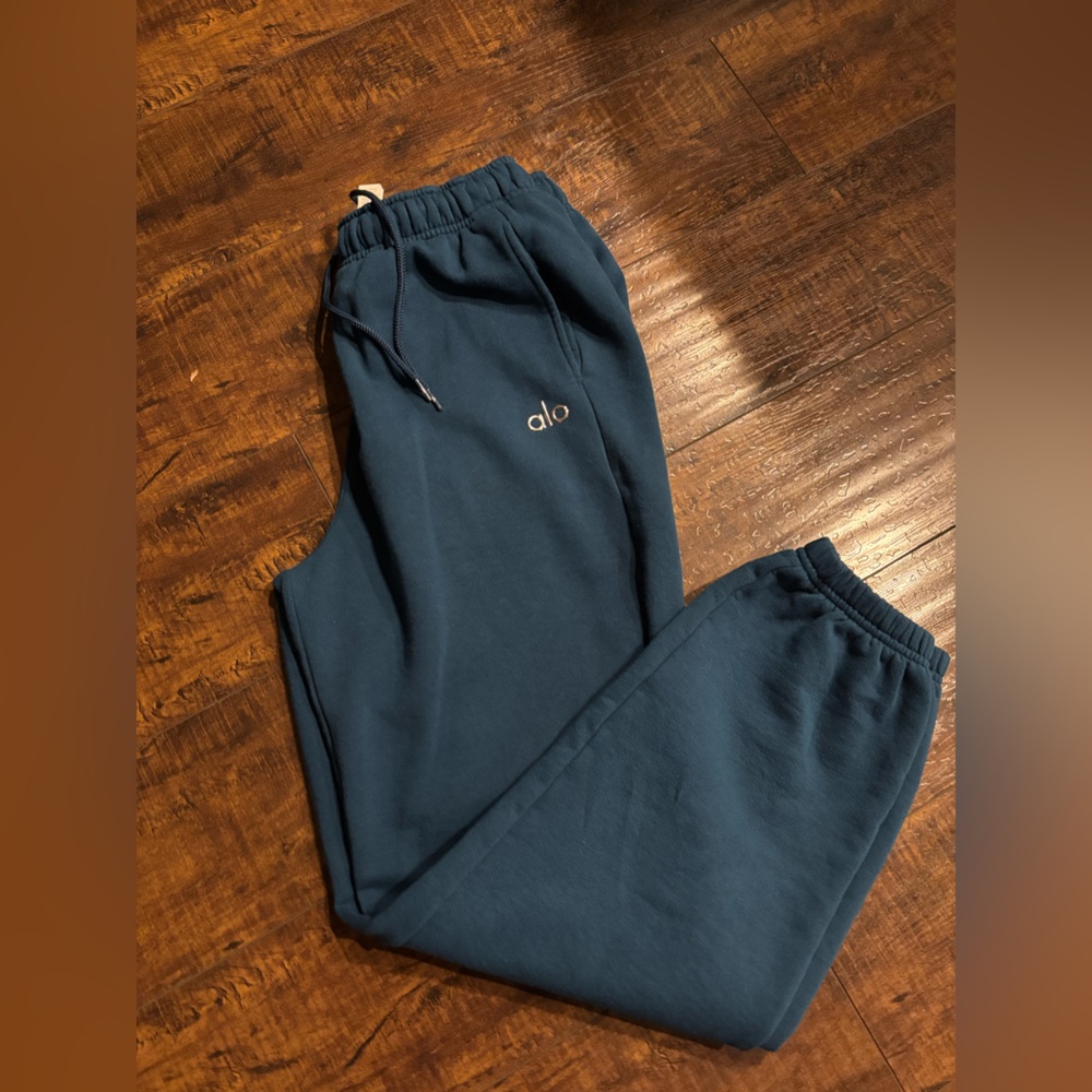 ALO jogger sweatpants